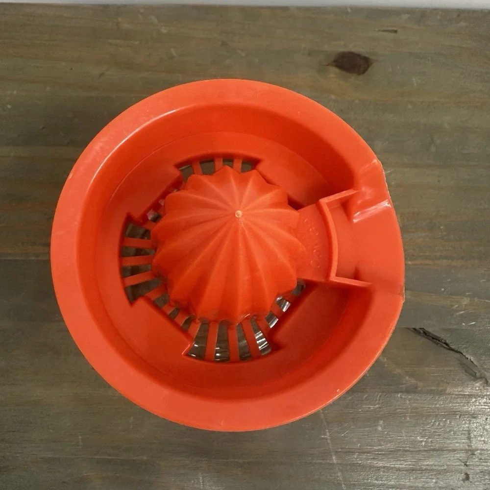 Vintage Gemco Orange Plastic Hand Juicer With Glass Jar Base 12-ounce Capacity